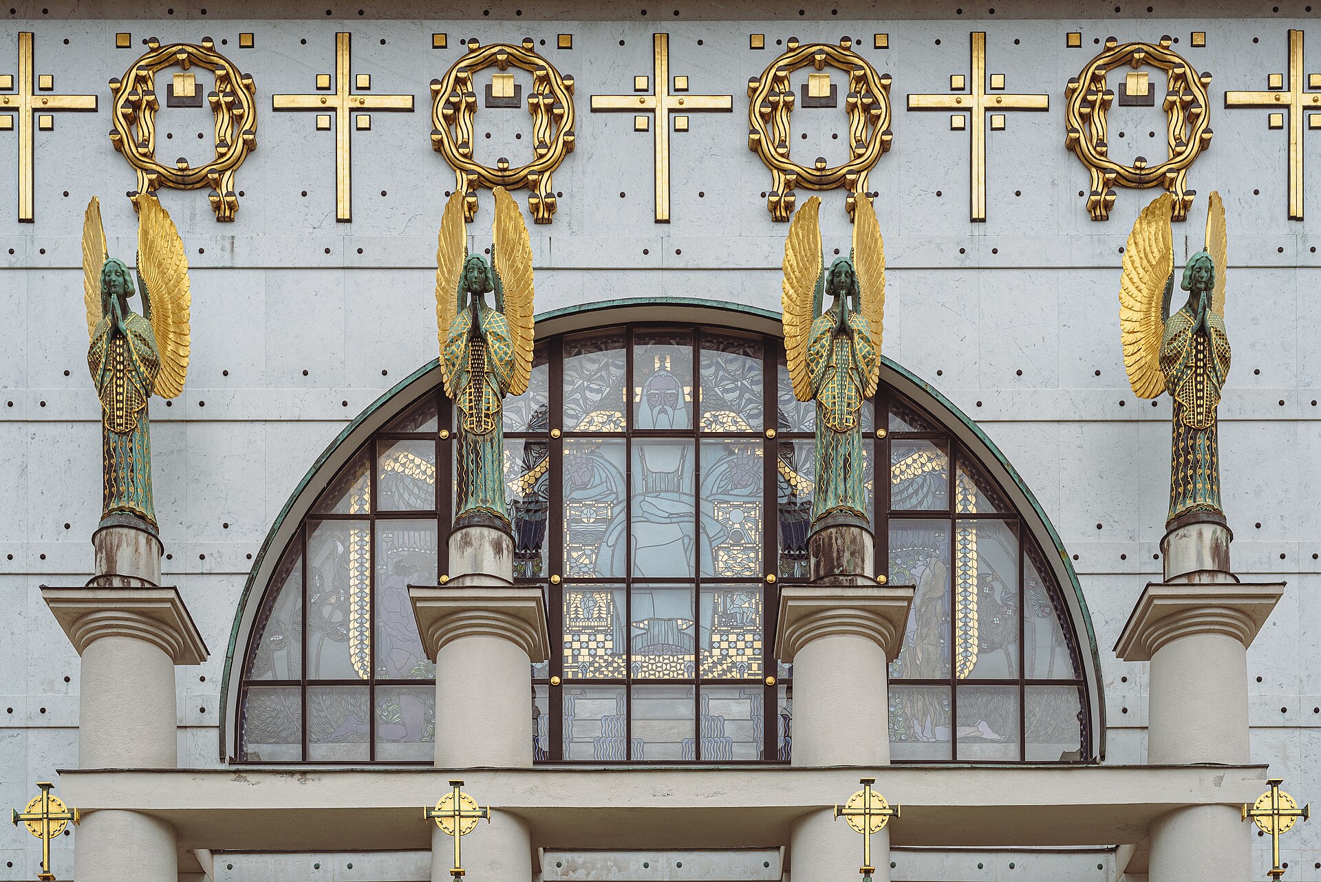 Kirche am Steinhof Vienna, Otto Wagner church with golden dome