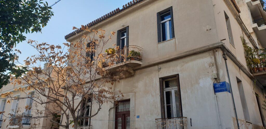 Street scene in the Koukaki neighborhood of Athens