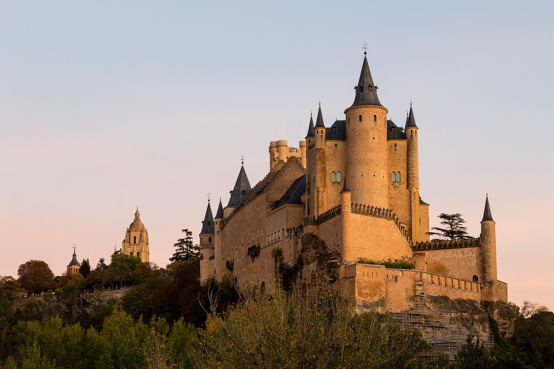 The fairy-tale Alcázar of Segovia