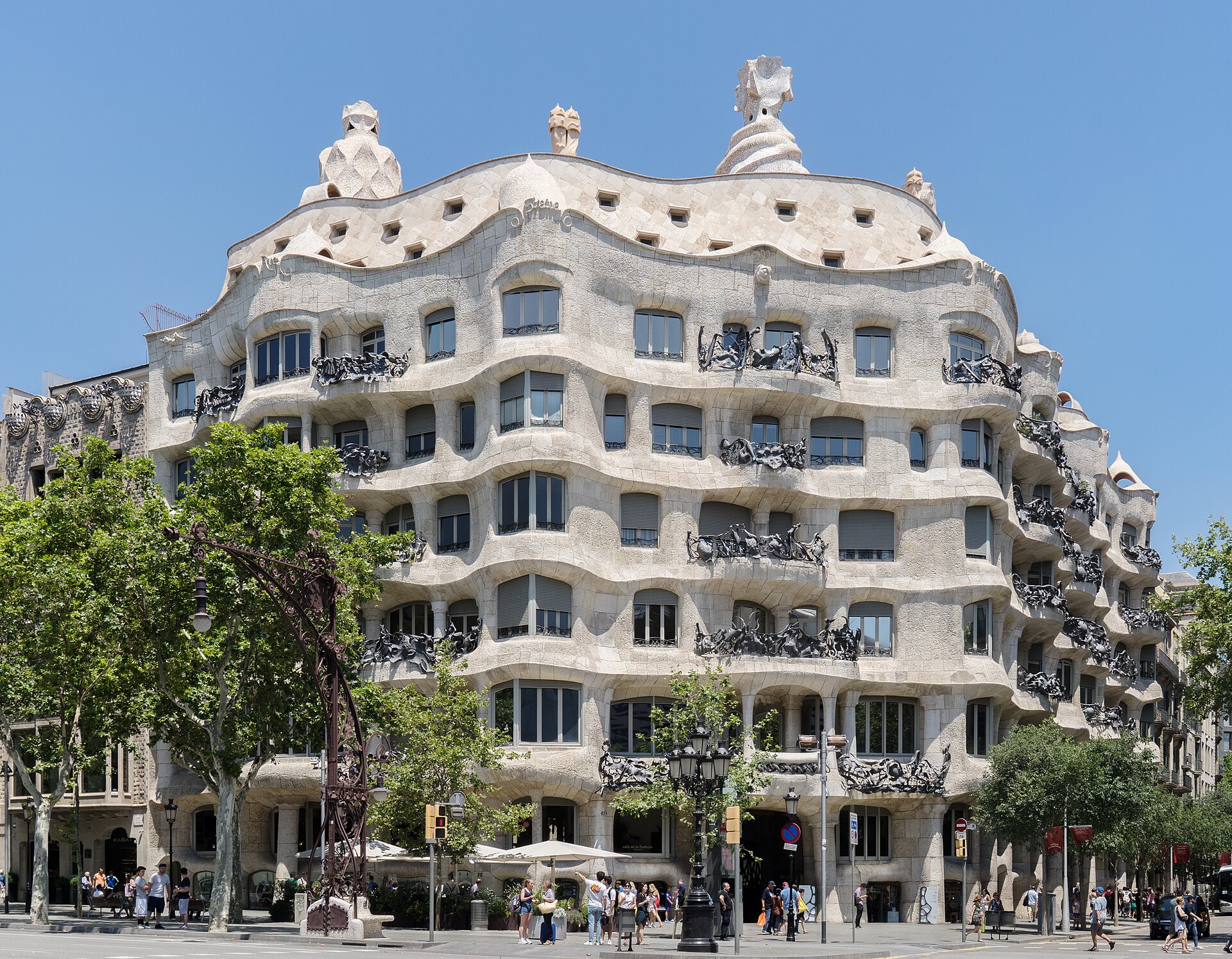 Casa Mila (La Pedrera) stone facade