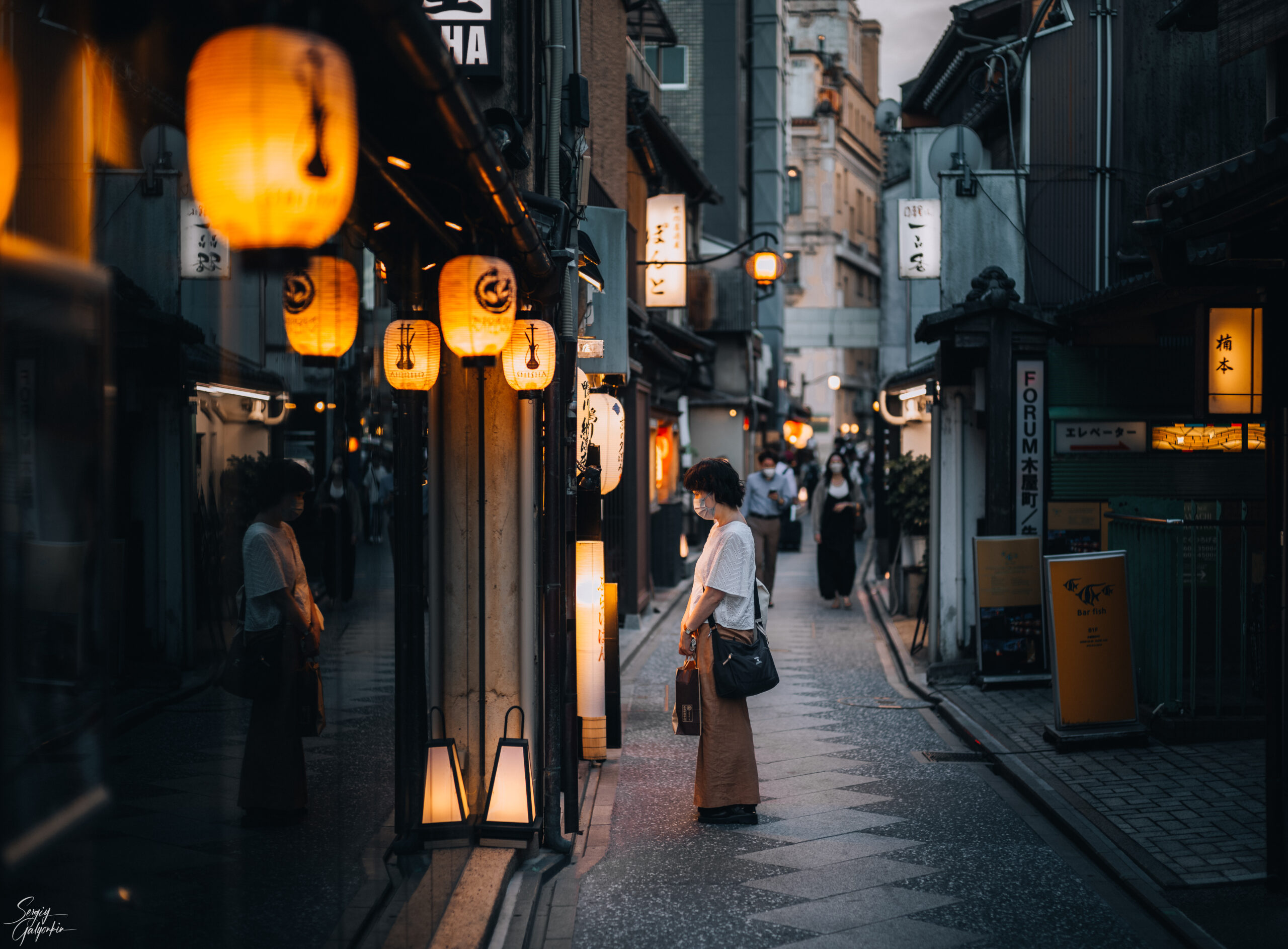 Lantern-lit Pontocho Alley in downtown Kyoto at night