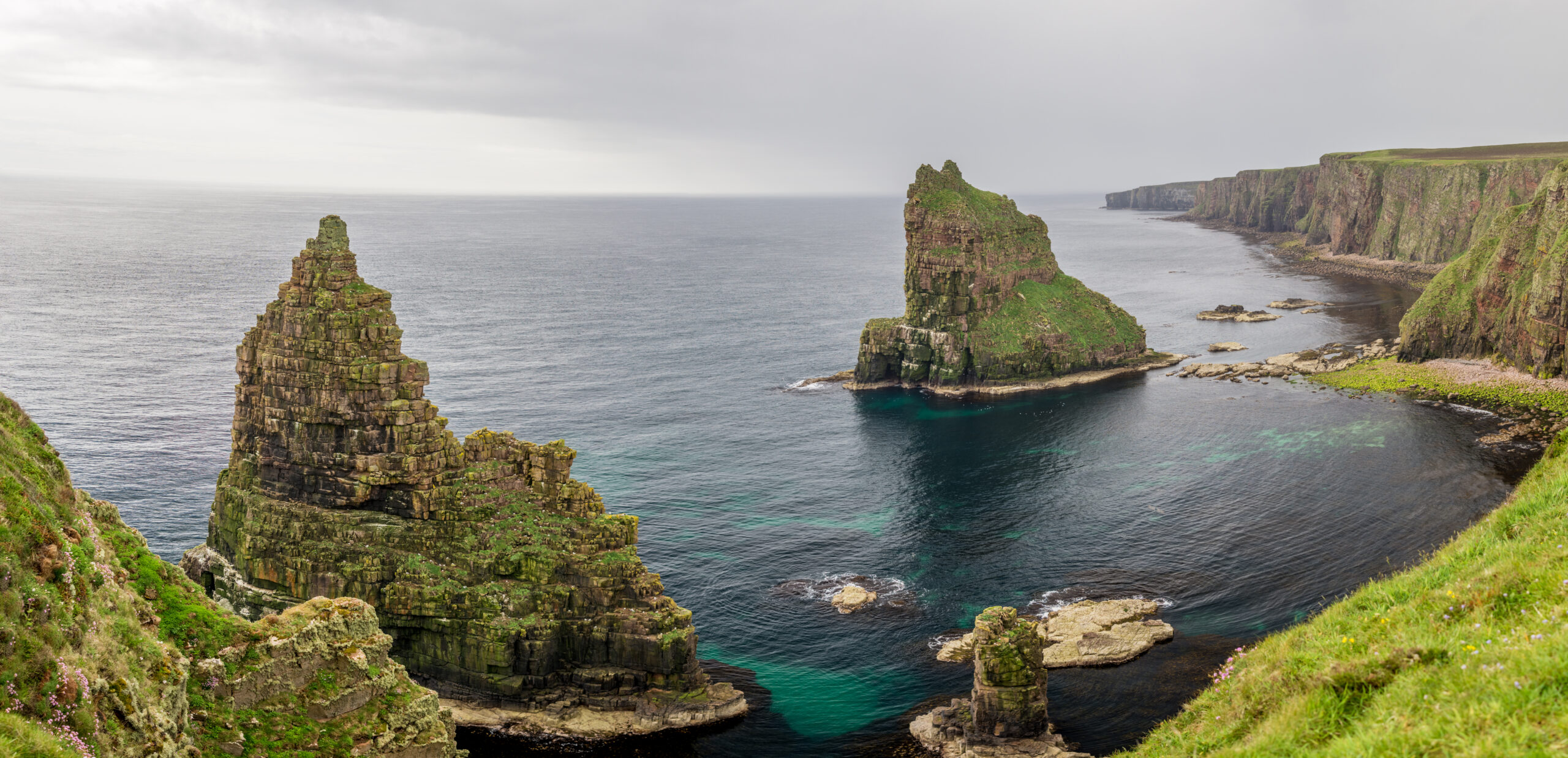 Dramatic sea stacks at Duncansby Head