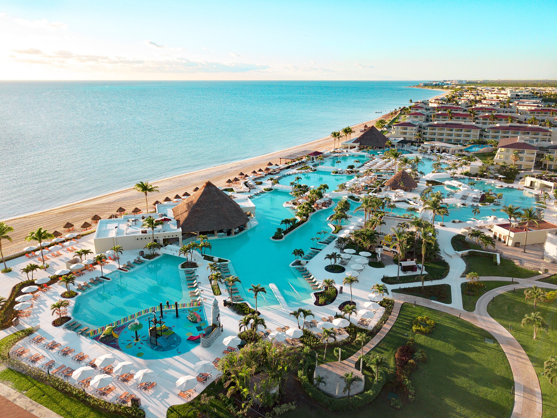 Cancun all-inclusive resorts: Moon Palace grounds
