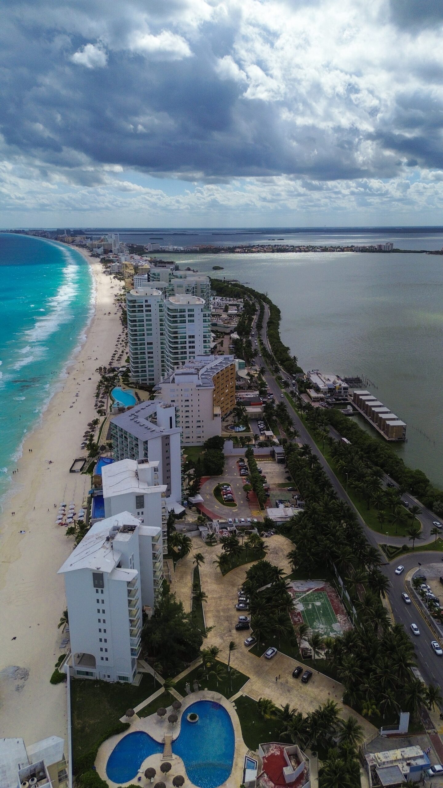 Cancun all-inclusive resorts: Playa Gaviota Azul beach