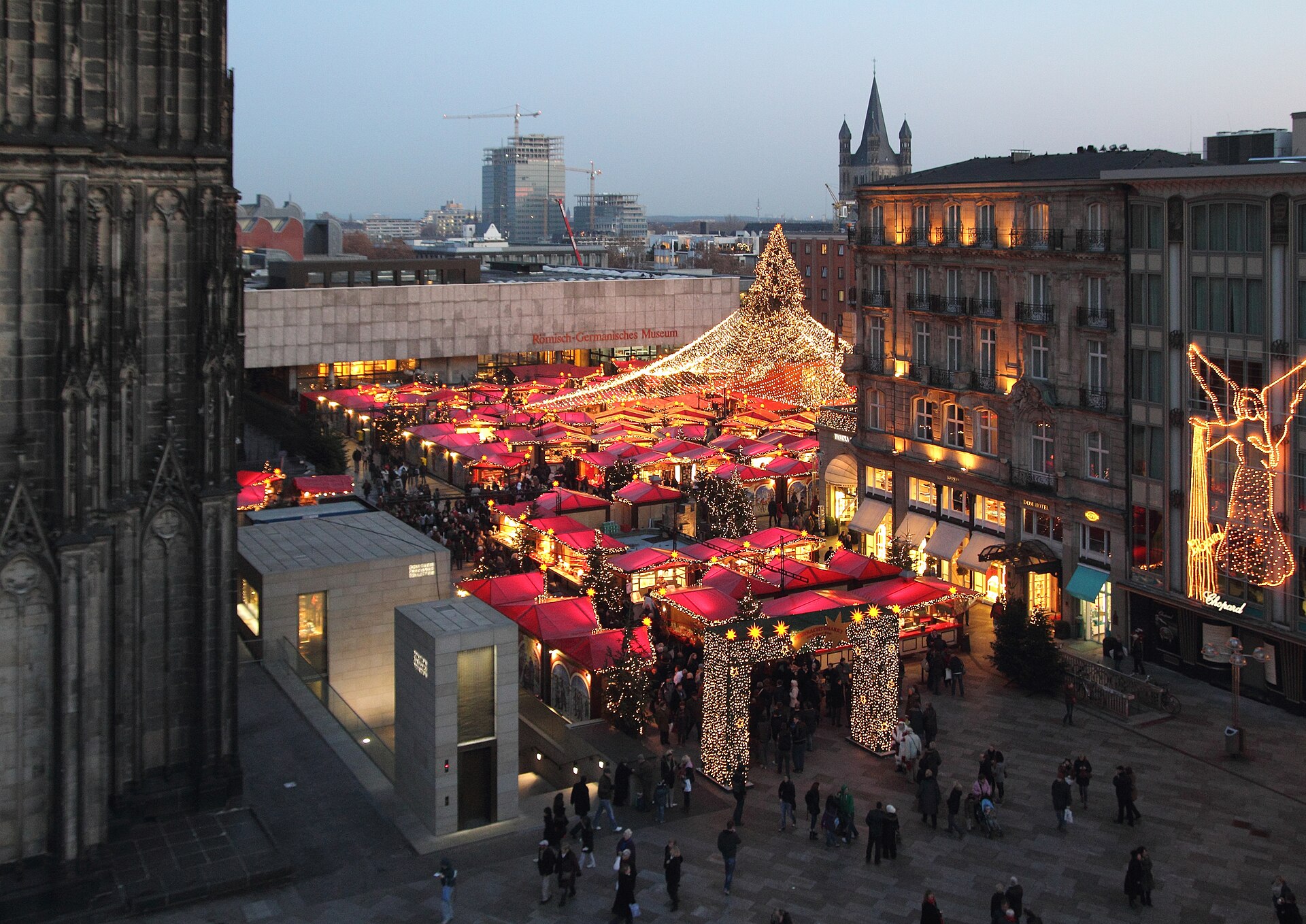 Cologne Christmas market in front of Cologne Cathedral