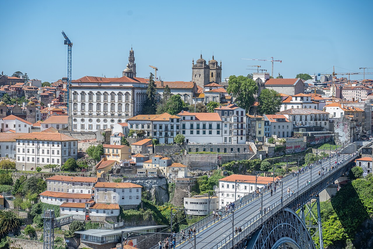 Porto's Ribeira district and Dom Luís I Bridge