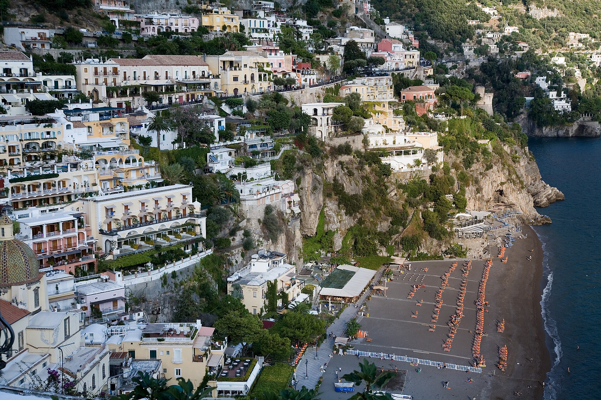 Amalfi Coast itinerary: colorful cliffside houses of Positano, Italy