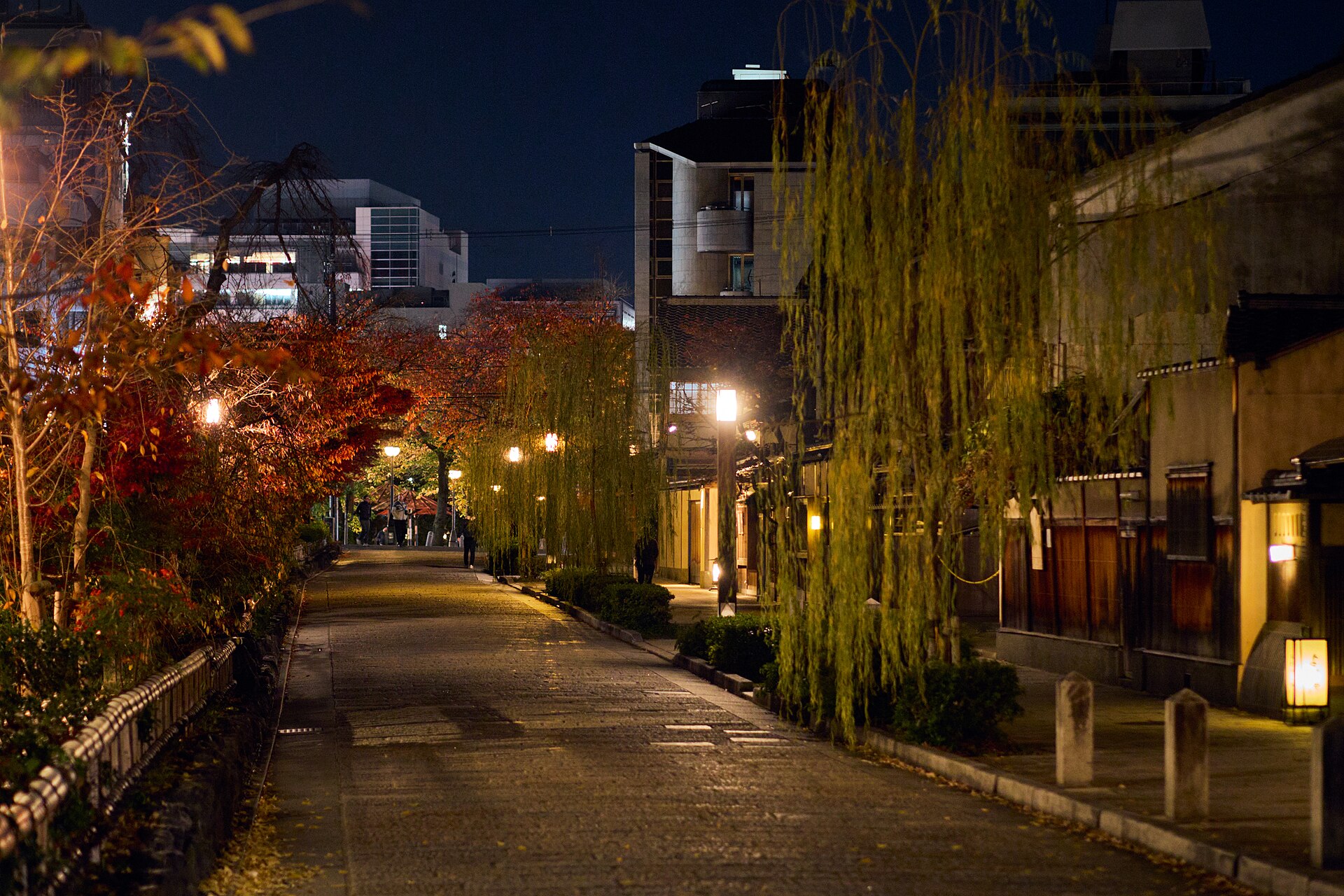 Traditional street in Gion, Kyoto with wooden machiya townhouses