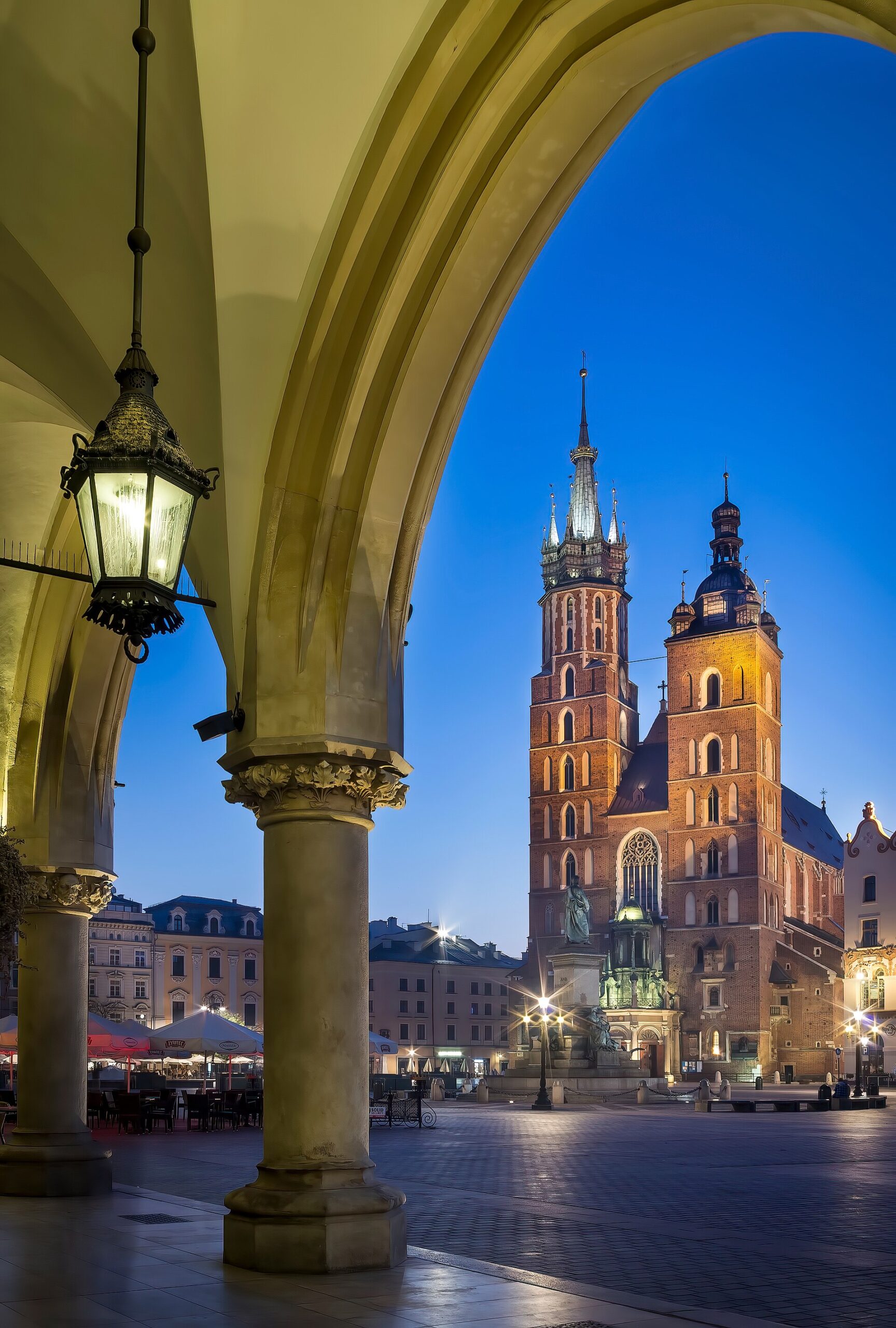 St Mary's Basilica (Kościół Mariacki) with its uneven twin towers in Kraków Old Town