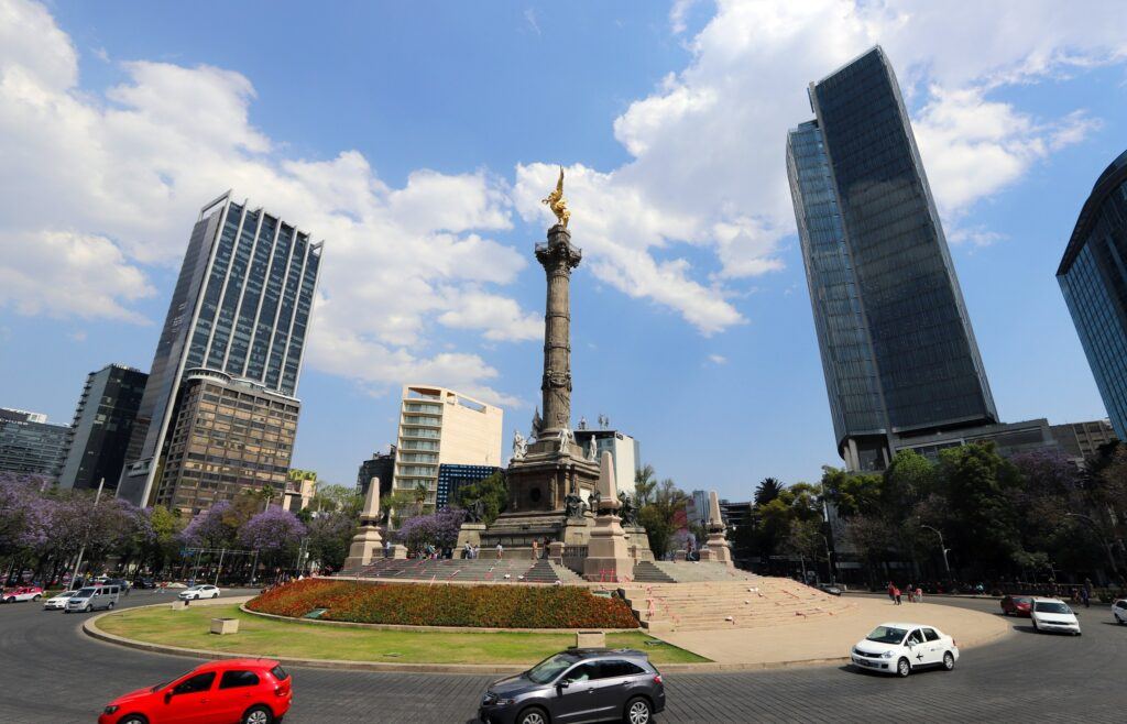 The Ángel de la Independencia monument on Paseo de la Reforma