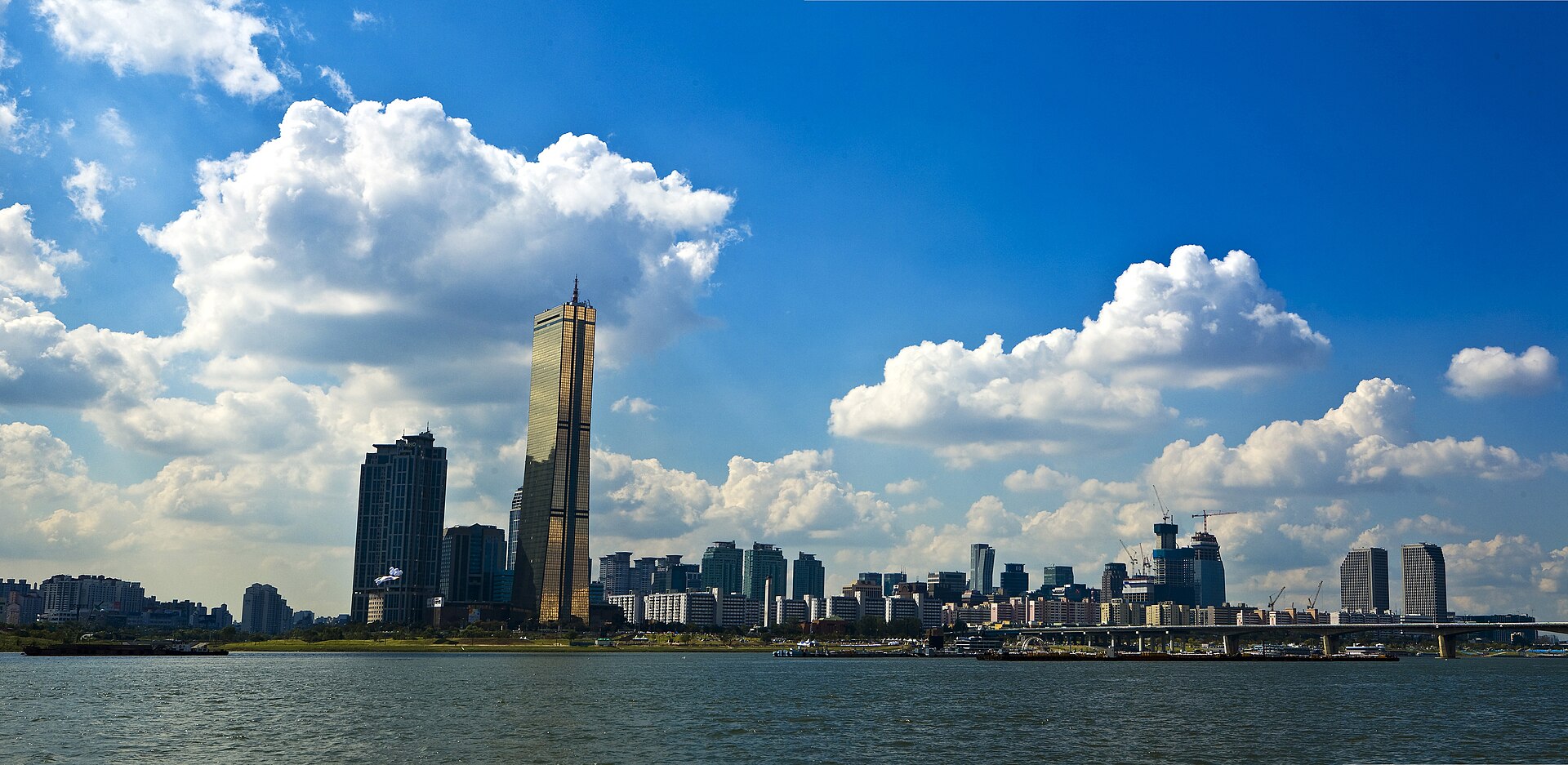 Seoul skyline across the Han River
