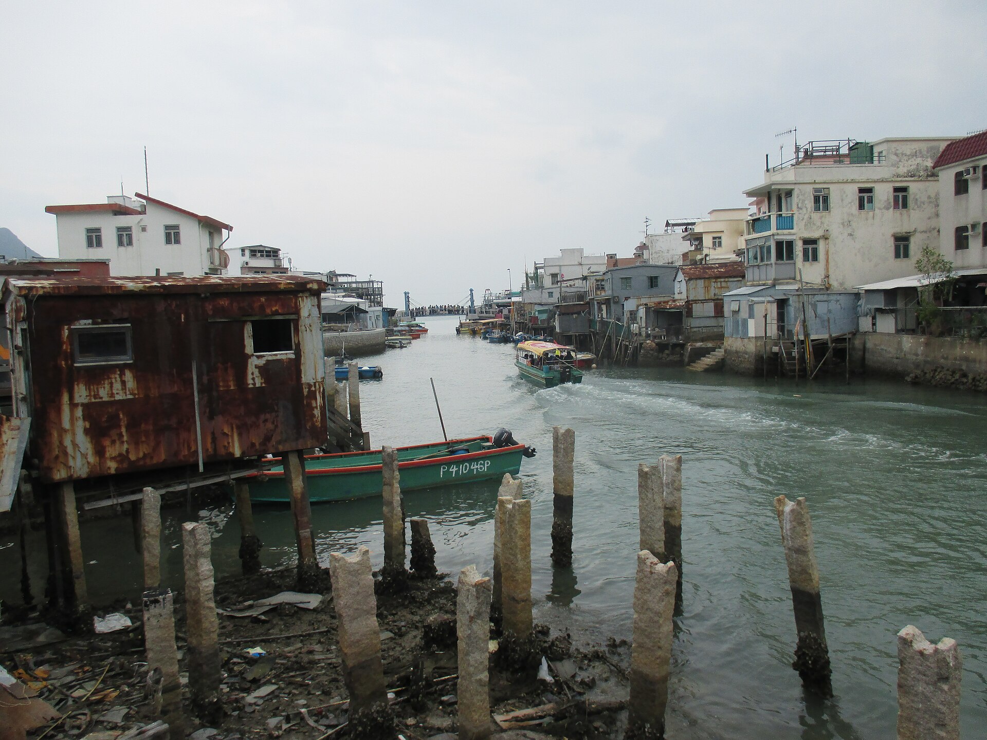Tai O Hong Kong stilt houses over the water in the Lantau fishing village