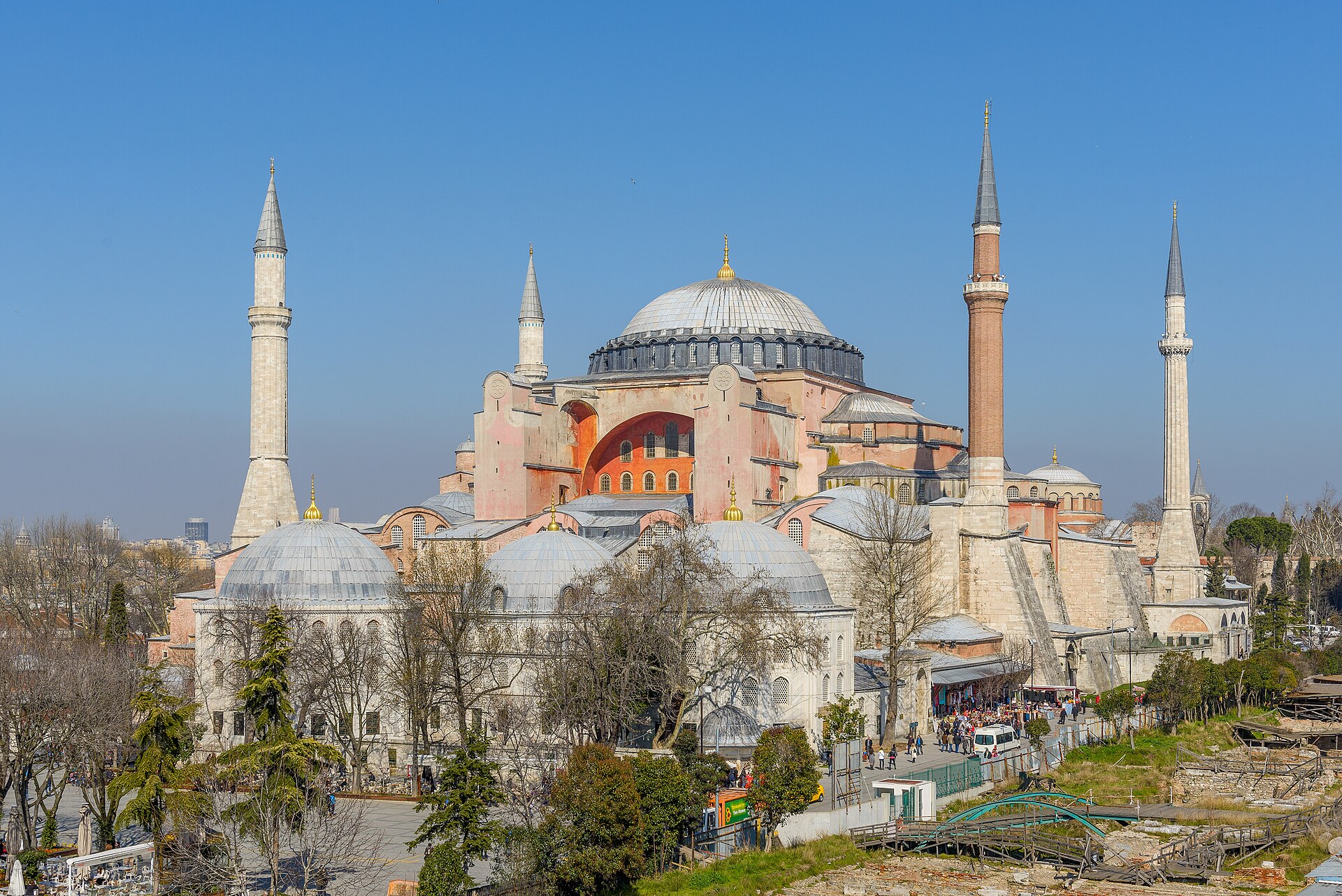 Hagia Sophia exterior in Sultanahmet, best area to stay in Istanbul for first-timers