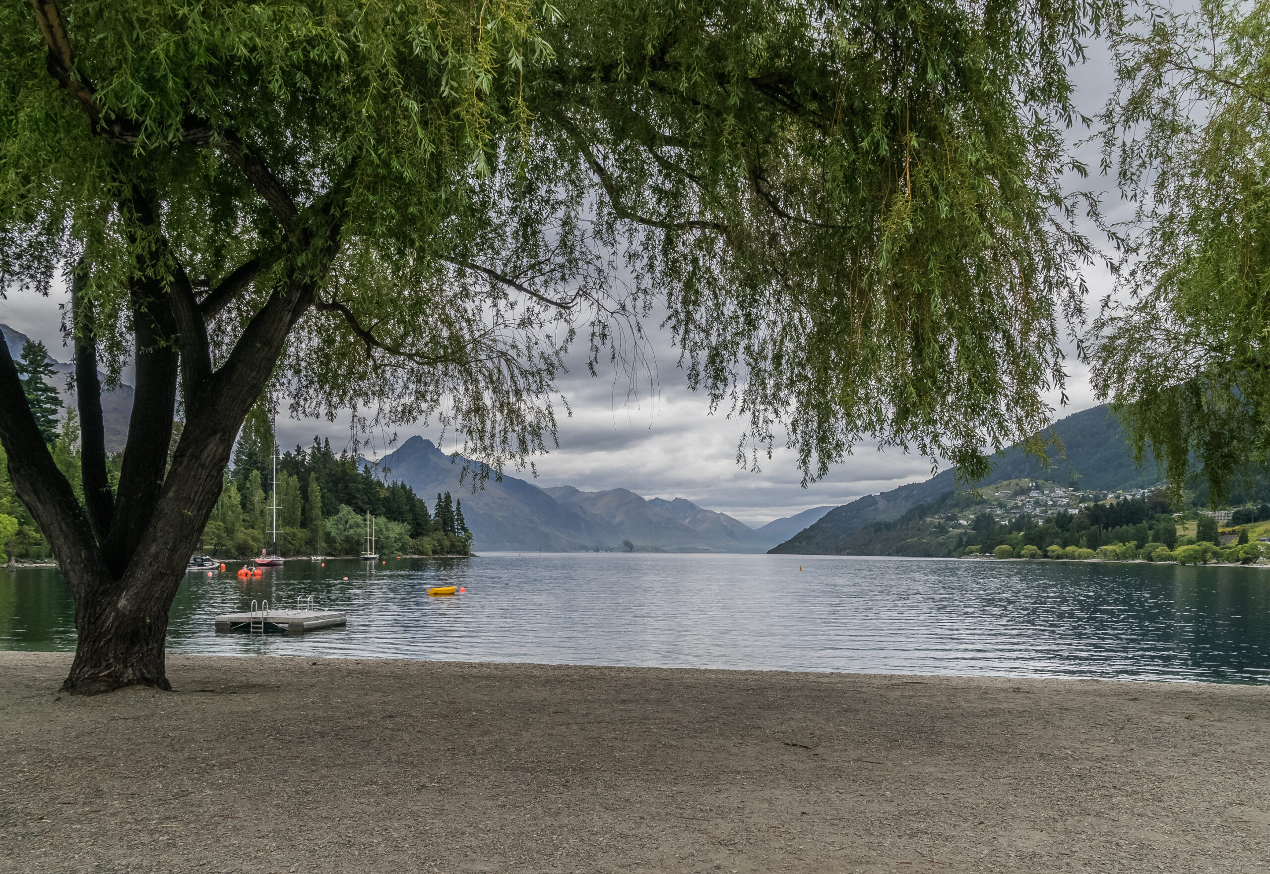 The shore of Lake Wakatipu in Queenstown, New Zealand